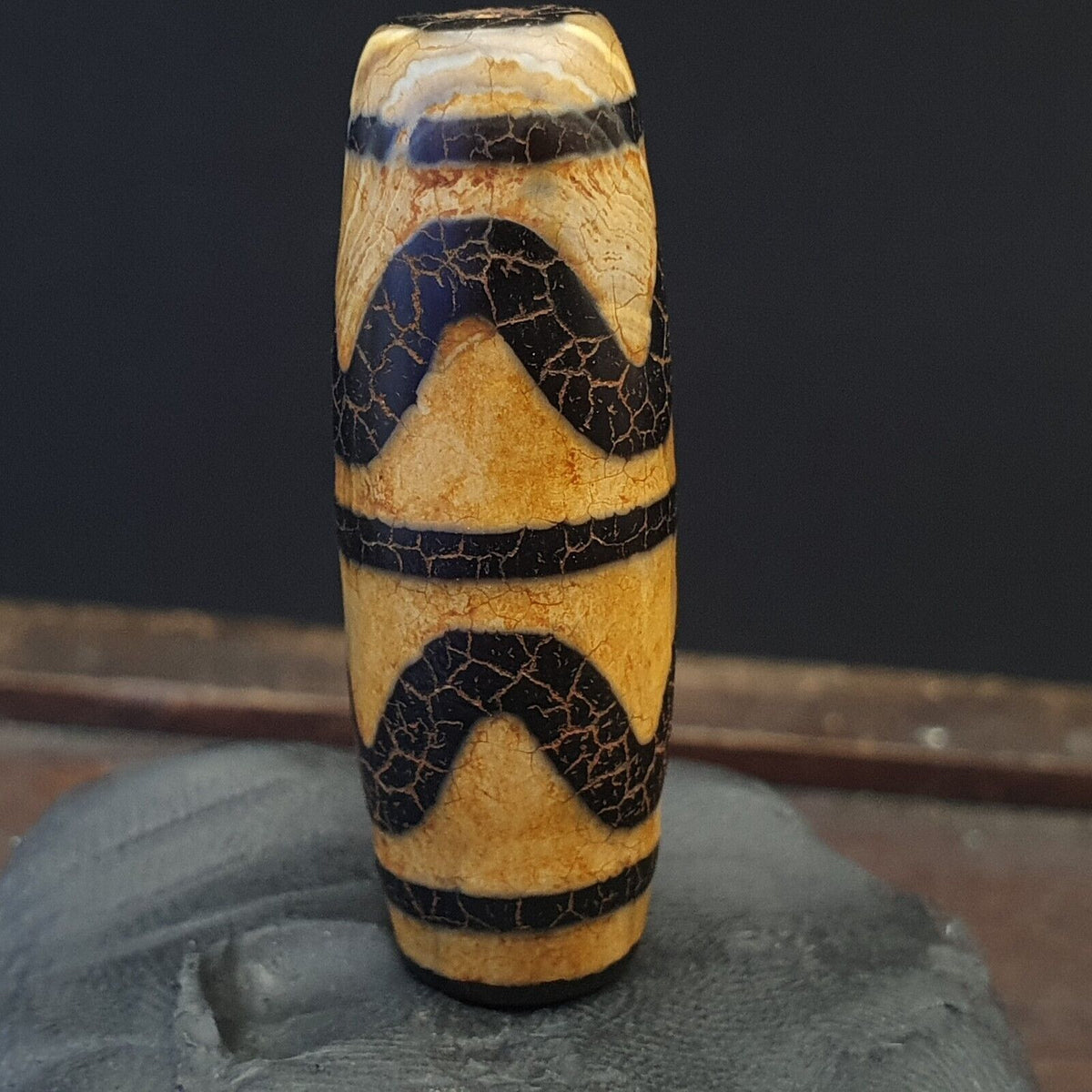 Himalayan Indo Tibetan rare Patterns Dzi Amulet Bead