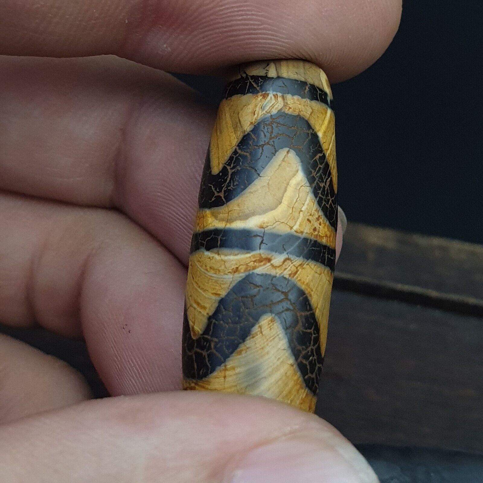 Himalayan Indo Tibetan rare Patterns Dzi Amulet Bead