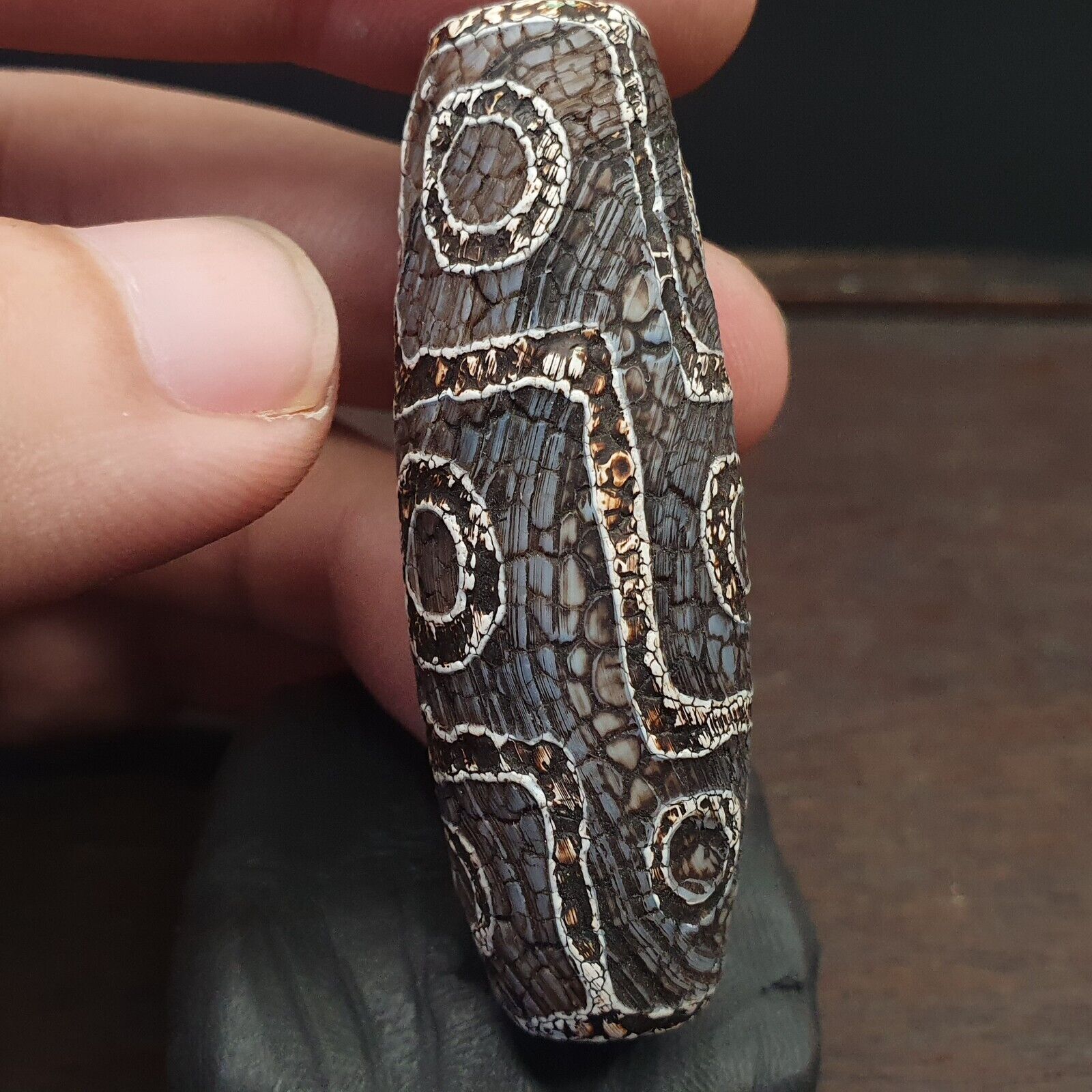 Beautiful Himalayan Indo Tibetan rare Patterns Dzi Amulet Bead