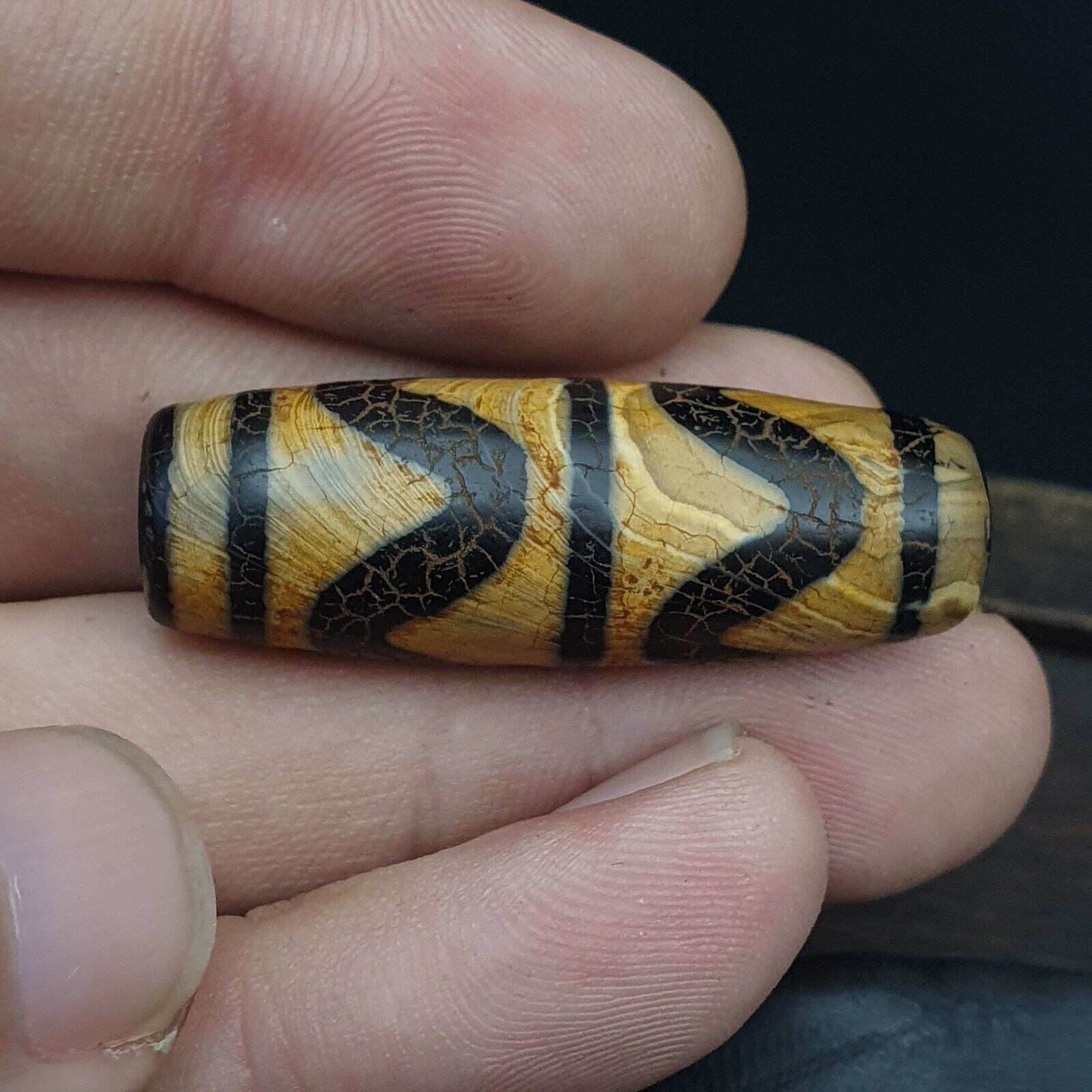Himalayan Indo Tibetan rare Patterns Dzi Amulet Bead