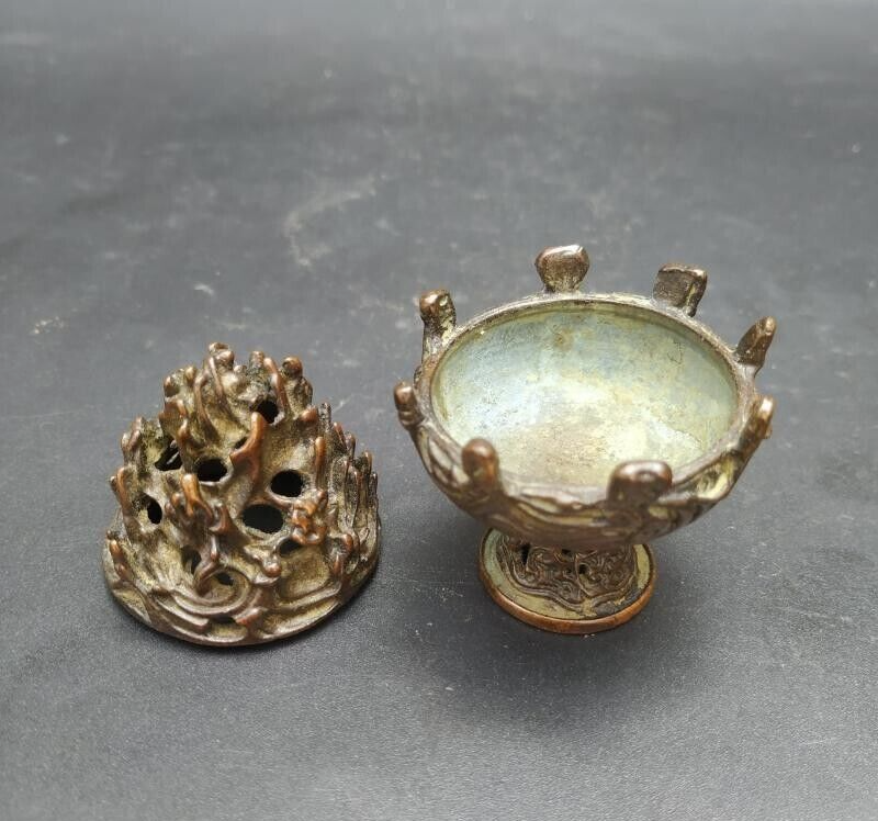 Antique Bronze Aroma Box Fragrance  Antique Bronze Decorated Old lamp