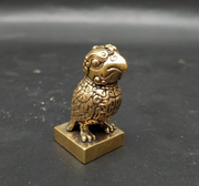 Antike Bronze-Vogelfigur aus reinem Kupfer. Wilde Tierfigur aus Antikbronze