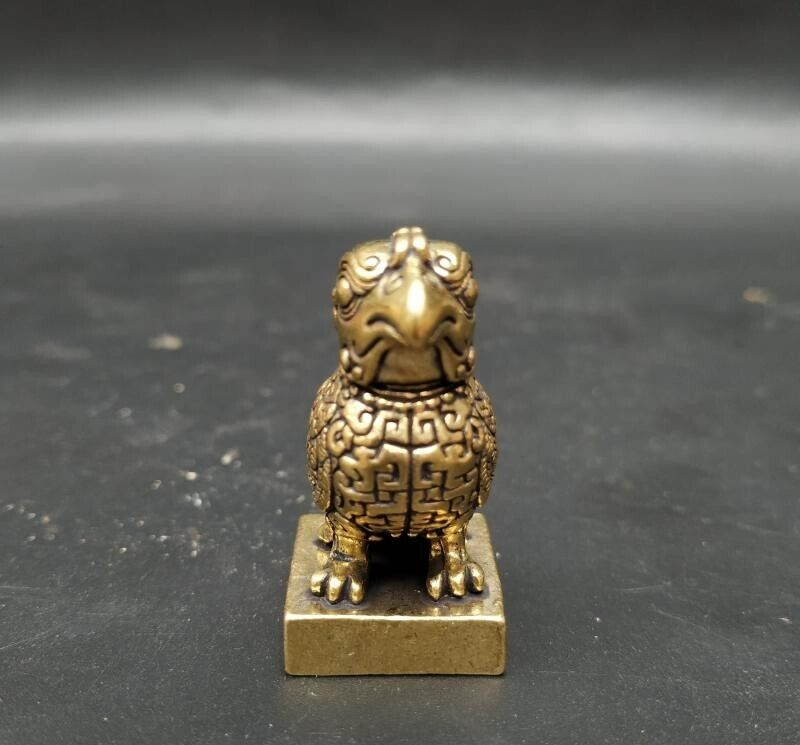 Antike Bronze-Vogelfigur aus reinem Kupfer. Wilde Tierfigur aus Antikbronze