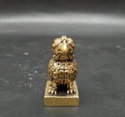 Antike Bronze-Vogelfigur aus reinem Kupfer. Wilde Tierfigur aus Antikbronze