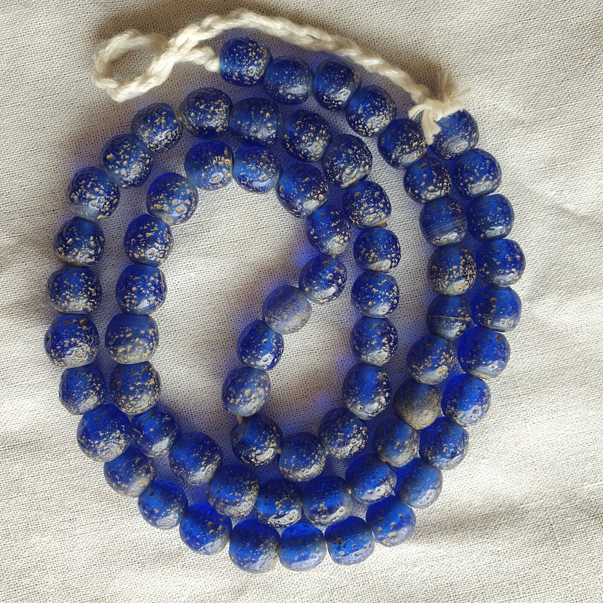 RARE and BEAUTIFUL OLD AFRICAN  Blue GLASS TRADE ANTIQUE BEADs Strand