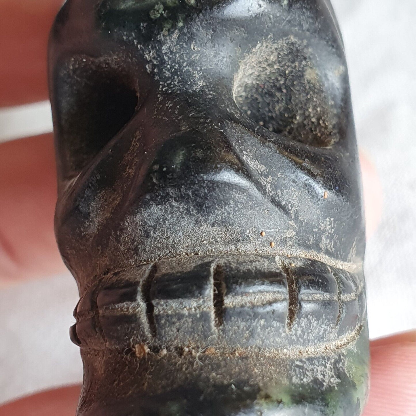 古董綠玉中國宋代玉石雕刻骷髏吊墜