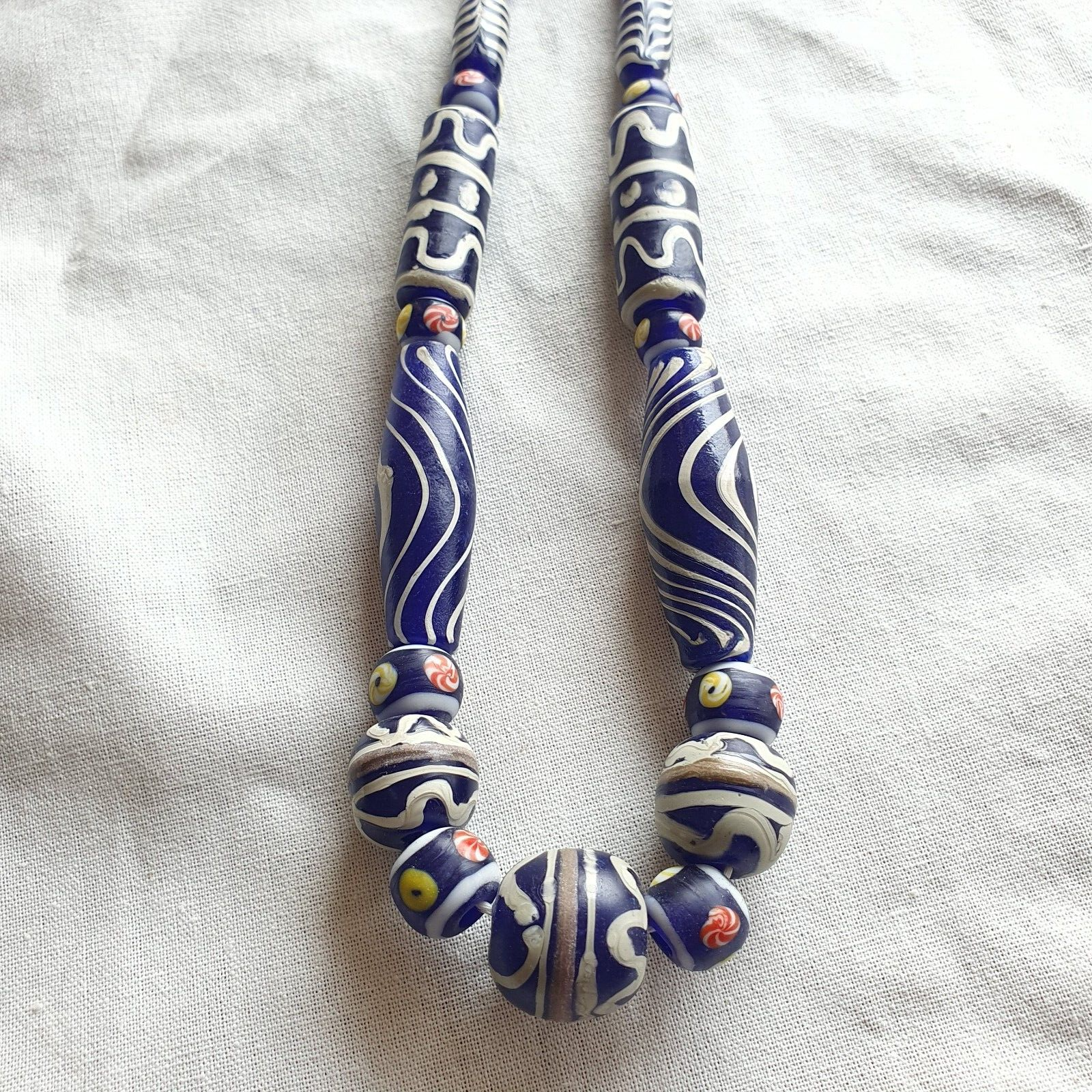 VINTAGE BEAUTIFUL Feather Fancy Aventurine Cobalt blue GLASS BEADS Strand