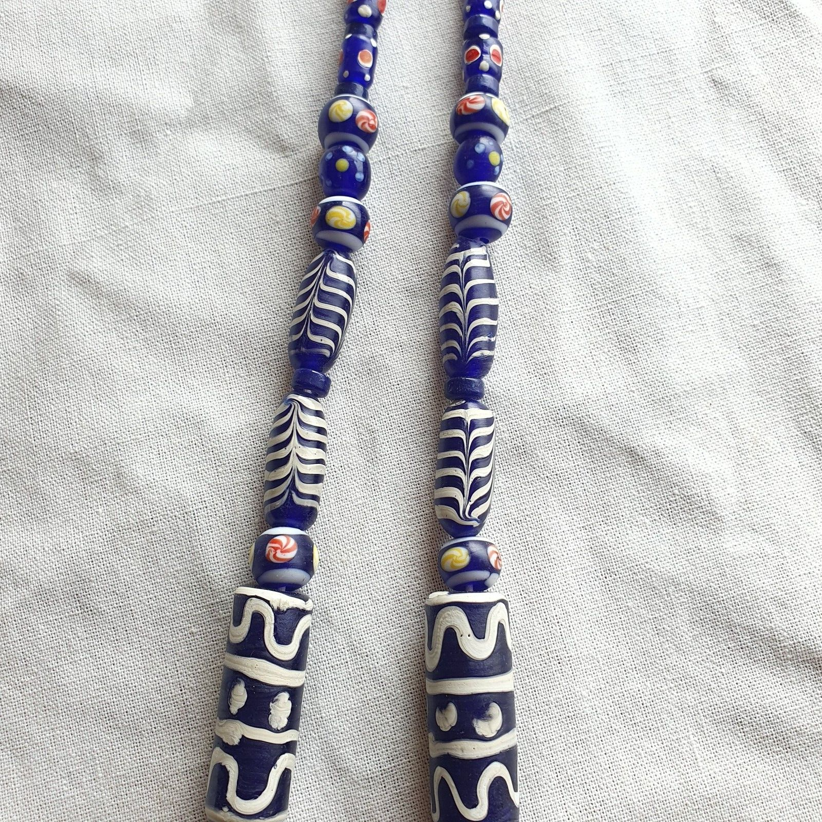 VINTAGE BEAUTIFUL Feather Fancy Aventurine Cobalt blue GLASS BEADS Strand