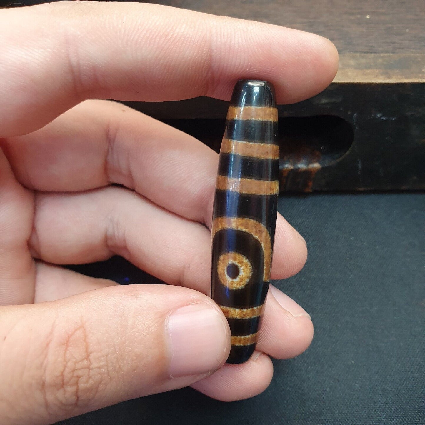 喜馬拉雅印度藏瑪瑙珠稀有圖案 2 眼護身符珠