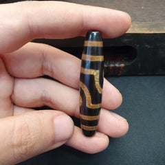 Himalayan Indo Tibetan Agate Bead rare Patterns 2 eye Amulet Bead