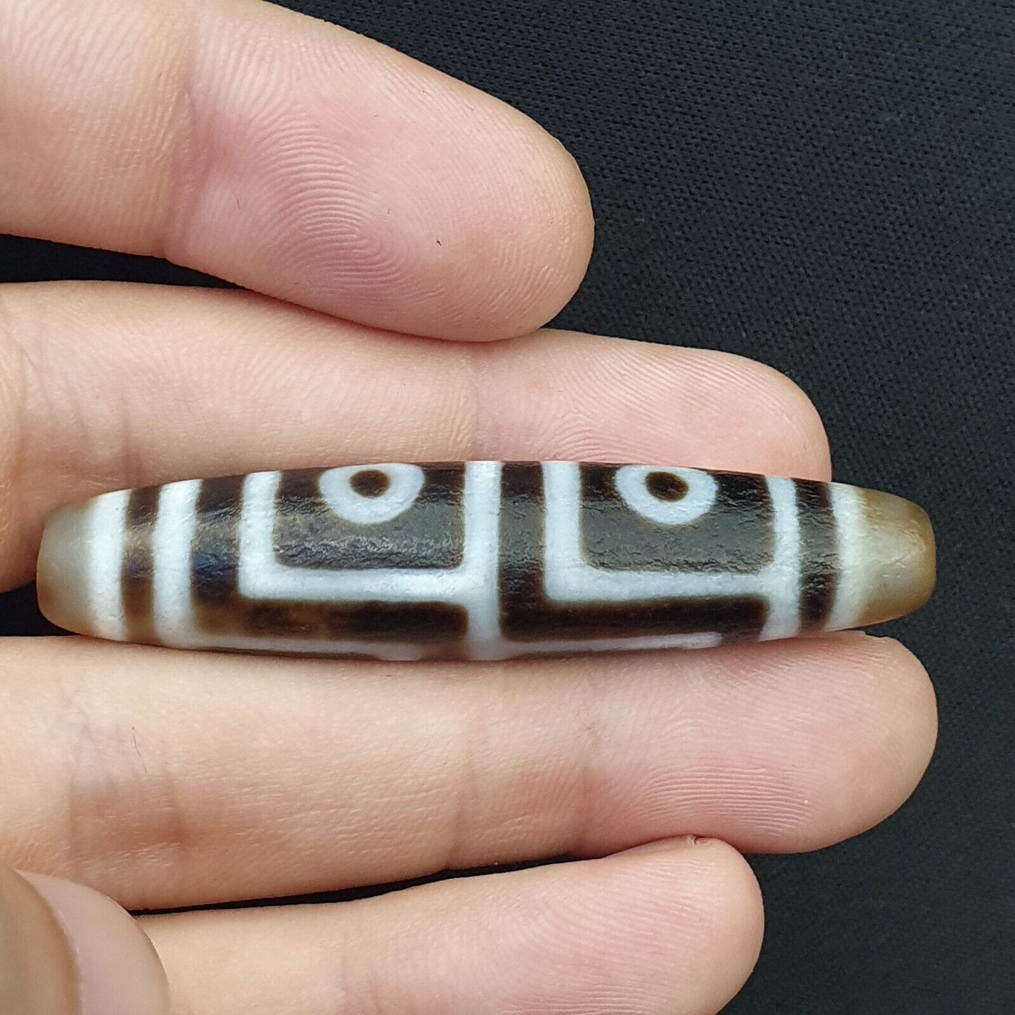 Tibetischer chinesischer Achat mit seltenen Mustern, 4-Augen-Dzi-Amulettperle