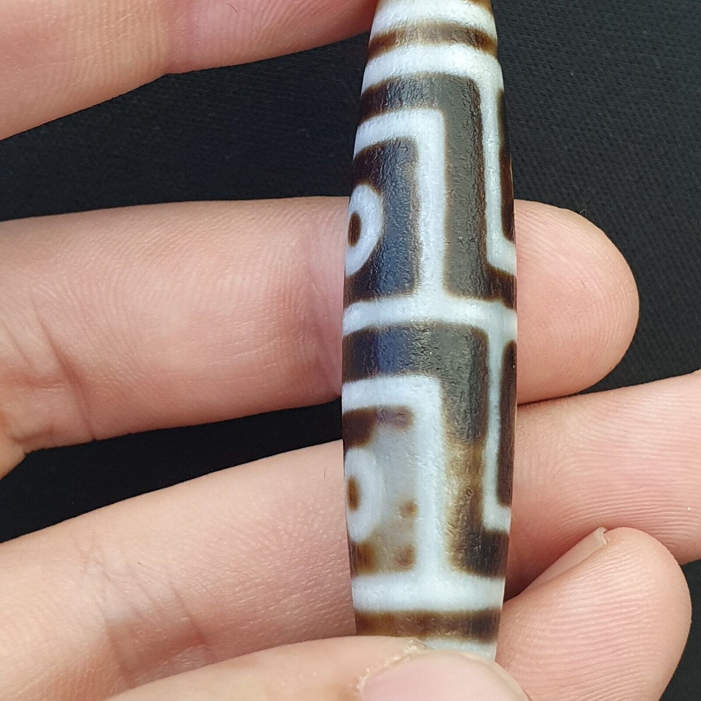 Tibetischer chinesischer Achat mit seltenen Mustern, 4-Augen-Dzi-Amulettperle