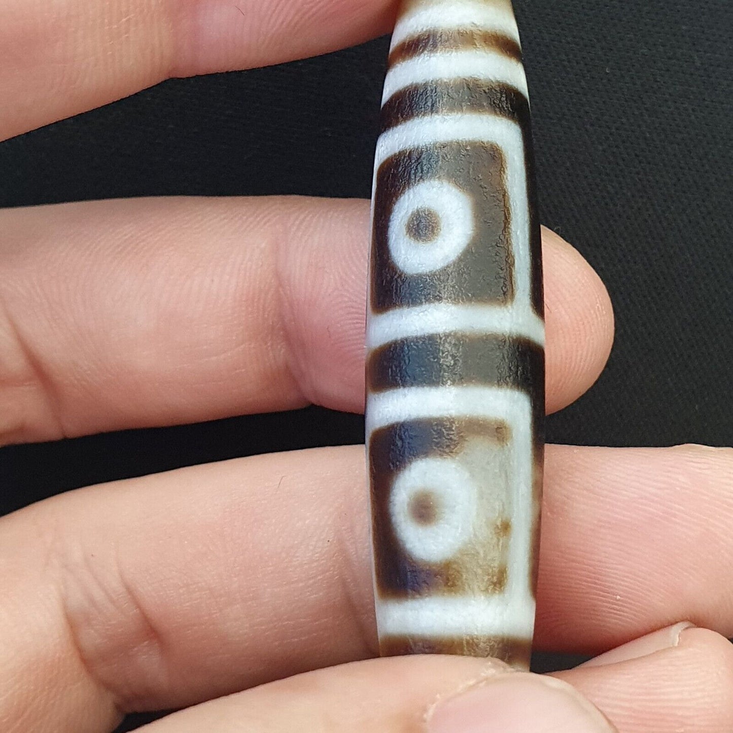 Tibetischer chinesischer Achat mit seltenen Mustern, 4-Augen-Dzi-Amulettperle
