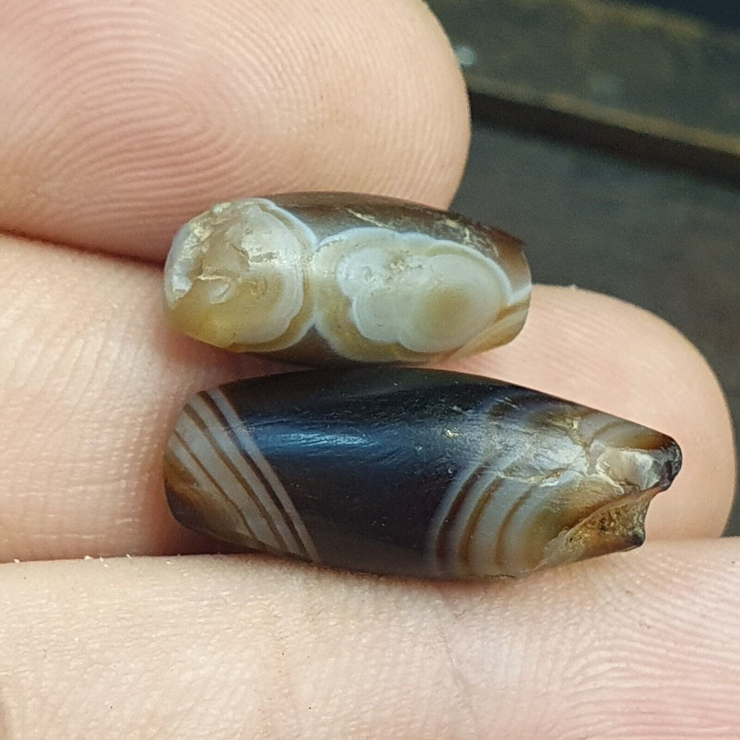 Wonderfully 2 old Antique Himalayan Indo Tibetan Eyes Dzi Amulet Bead 1000+ year