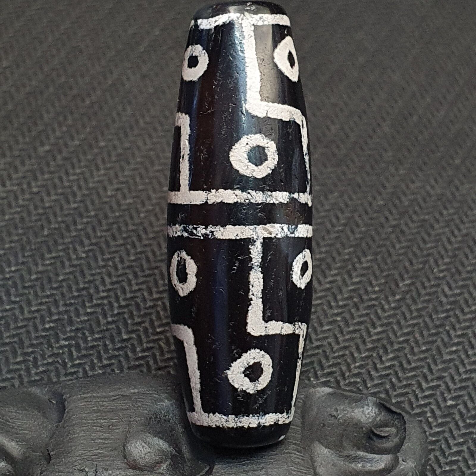 HIMALAYAN Indo Tibetan Central Asian Etched Agate beads Decorated bead BD ET 11