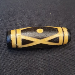 BD #11 HIMALAYAN Indo Tibetan Central Asian Etched Agate beads Antique bead