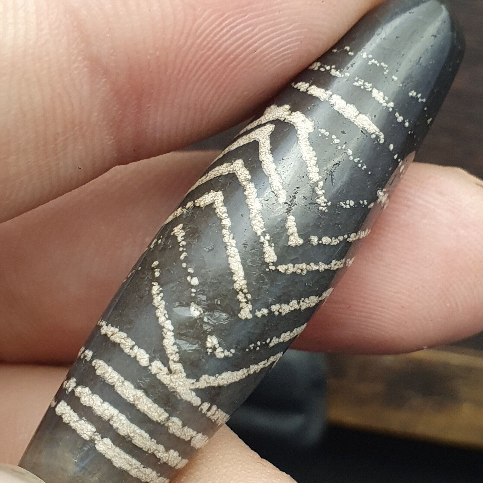 BD ET 26 HIMALAYAN Indo Tibetan Central Asian Etched Agate beads Decorated bead