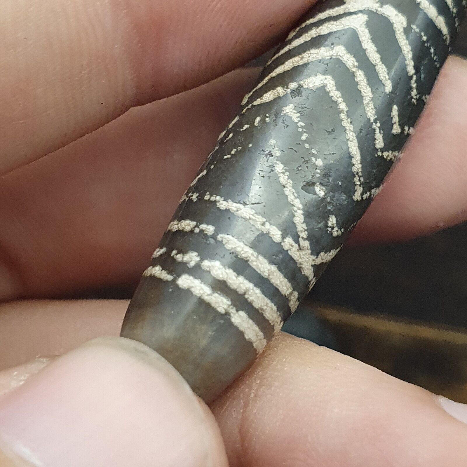 BD ET 26 HIMALAYAN Indo Tibetan Central Asian Etched Agate beads Decorated bead