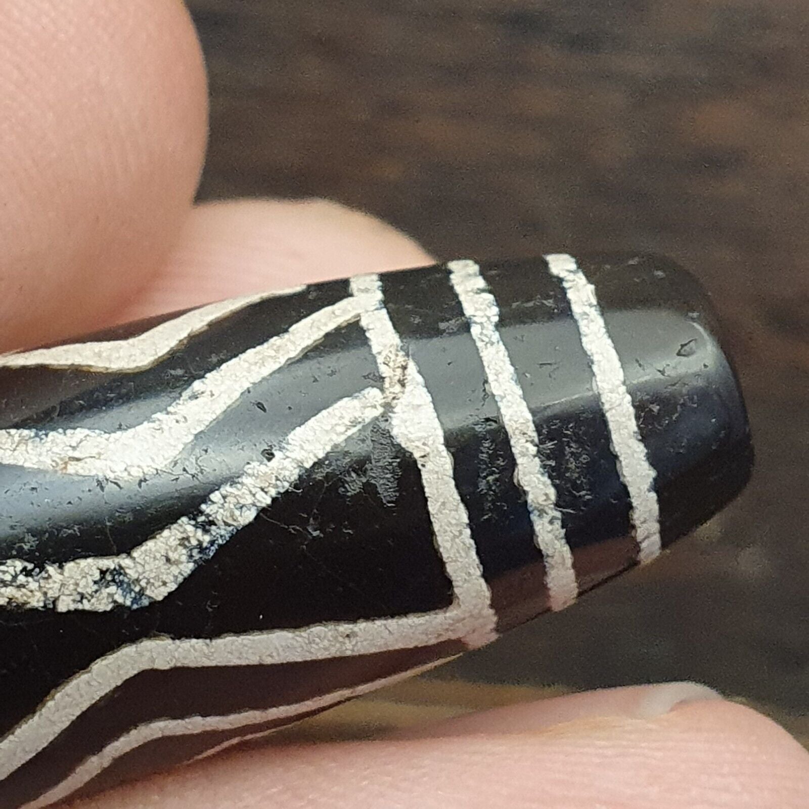 BD ET 27 HIMALAYAN Indo Tibetan Central Asian Etched Agate beads Decorated bead