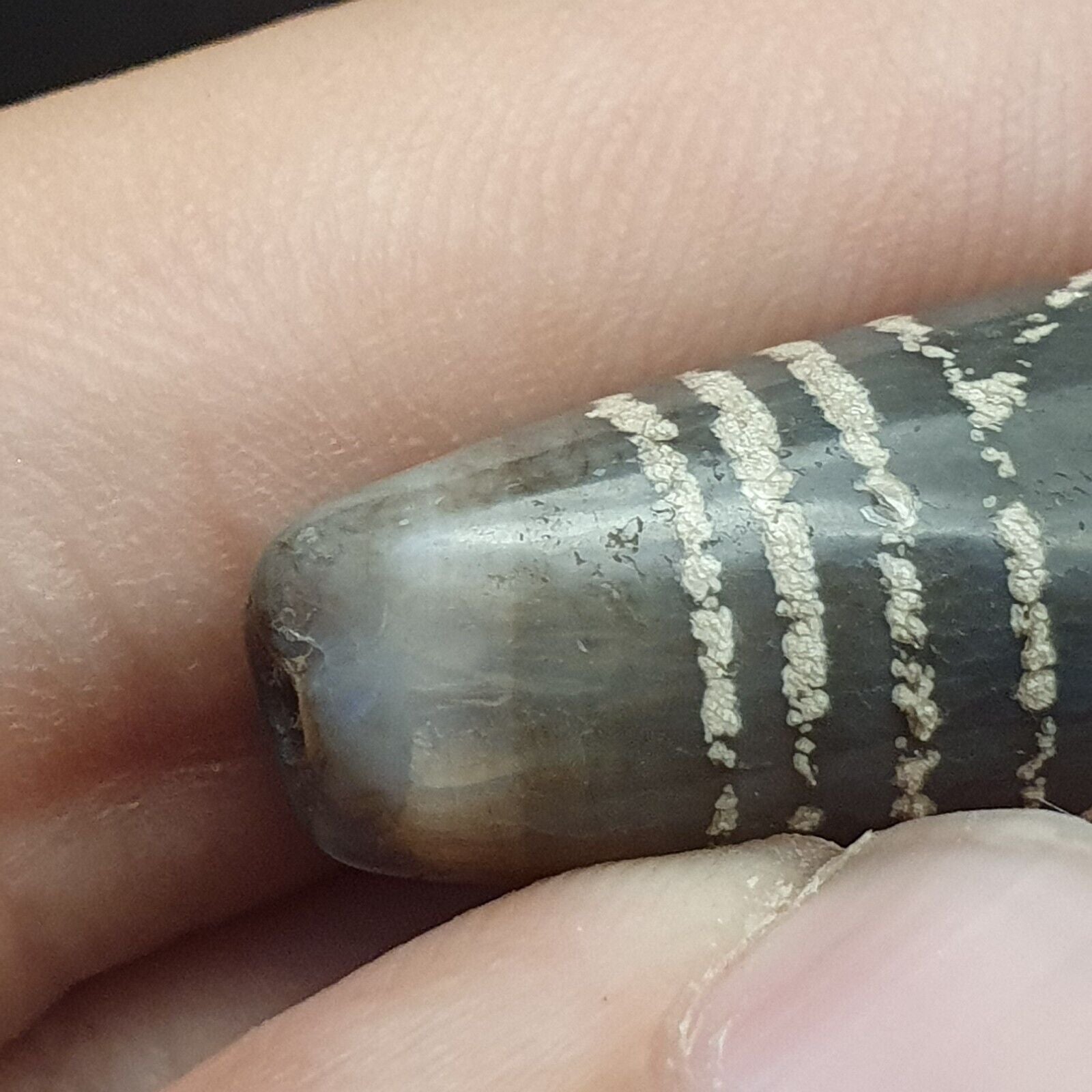 BD ET 26 HIMALAYAN Indo Tibetan Central Asian Etched Agate beads Decorated bead
