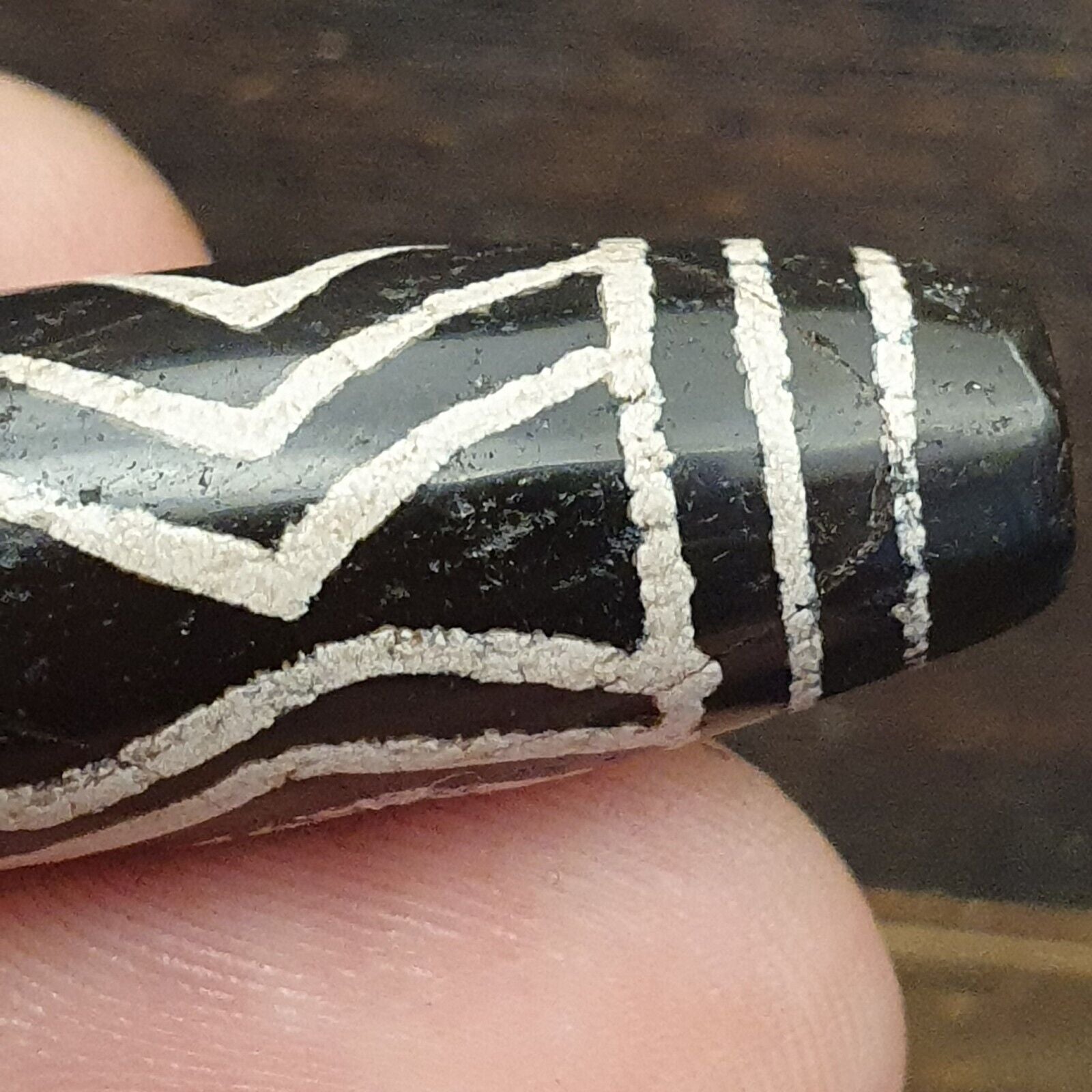 BD ET 27 HIMALAYAN Indo Tibetan Central Asian Etched Agate beads Decorated bead