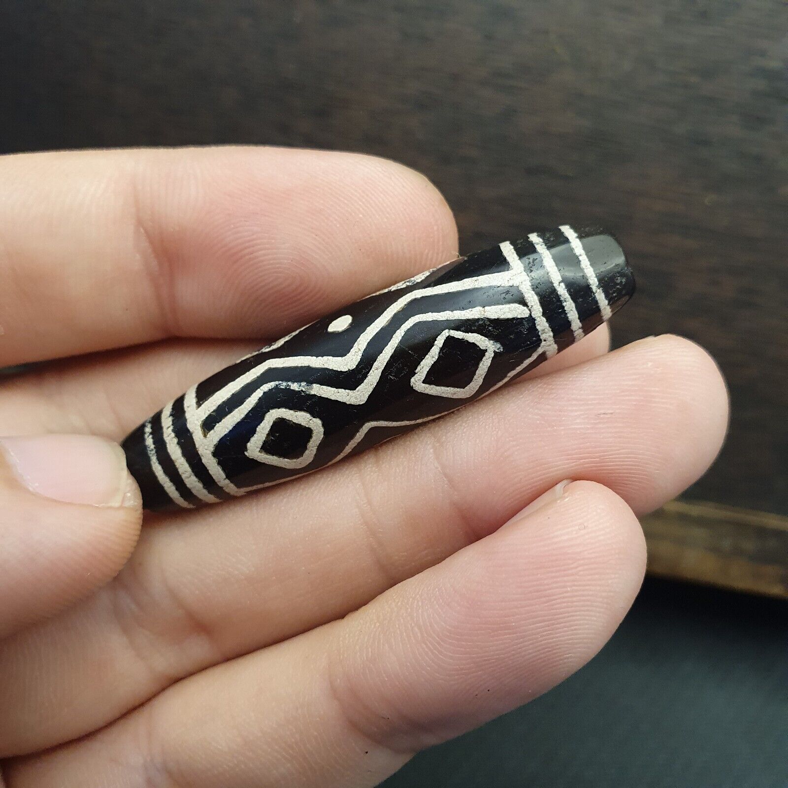 BD ET 27 HIMALAYAN Indo Tibetan Central Asian Etched Agate beads Decorated bead