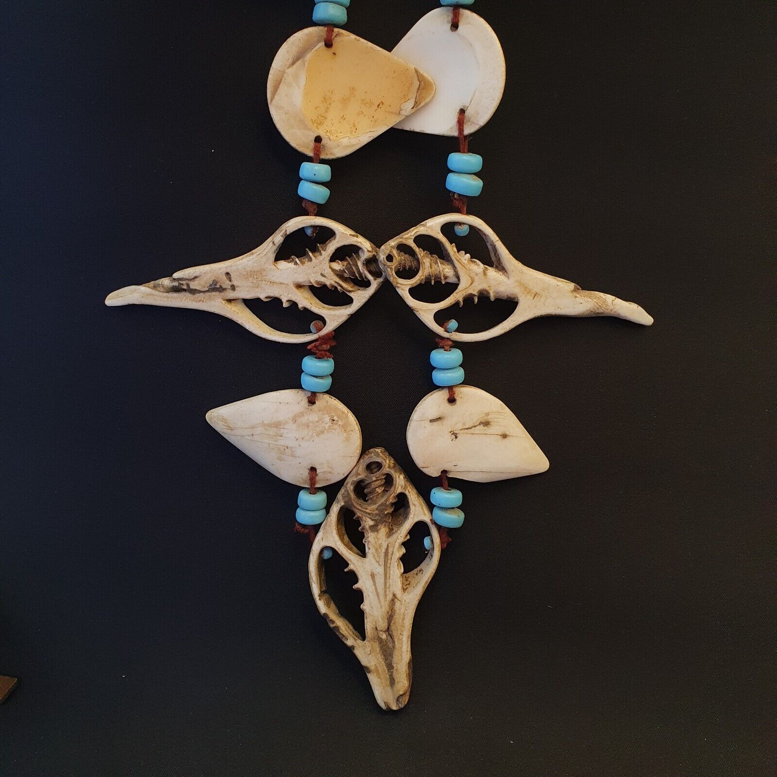 RARE CA 1800 NATIVE  INDIAN BUFFALO TOOTH / BONE BEADED NECKLACE