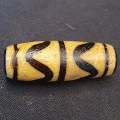 BD #112 HIMALAYAN Indo Tibetan Central Asian Etched Agate beads Antique bead