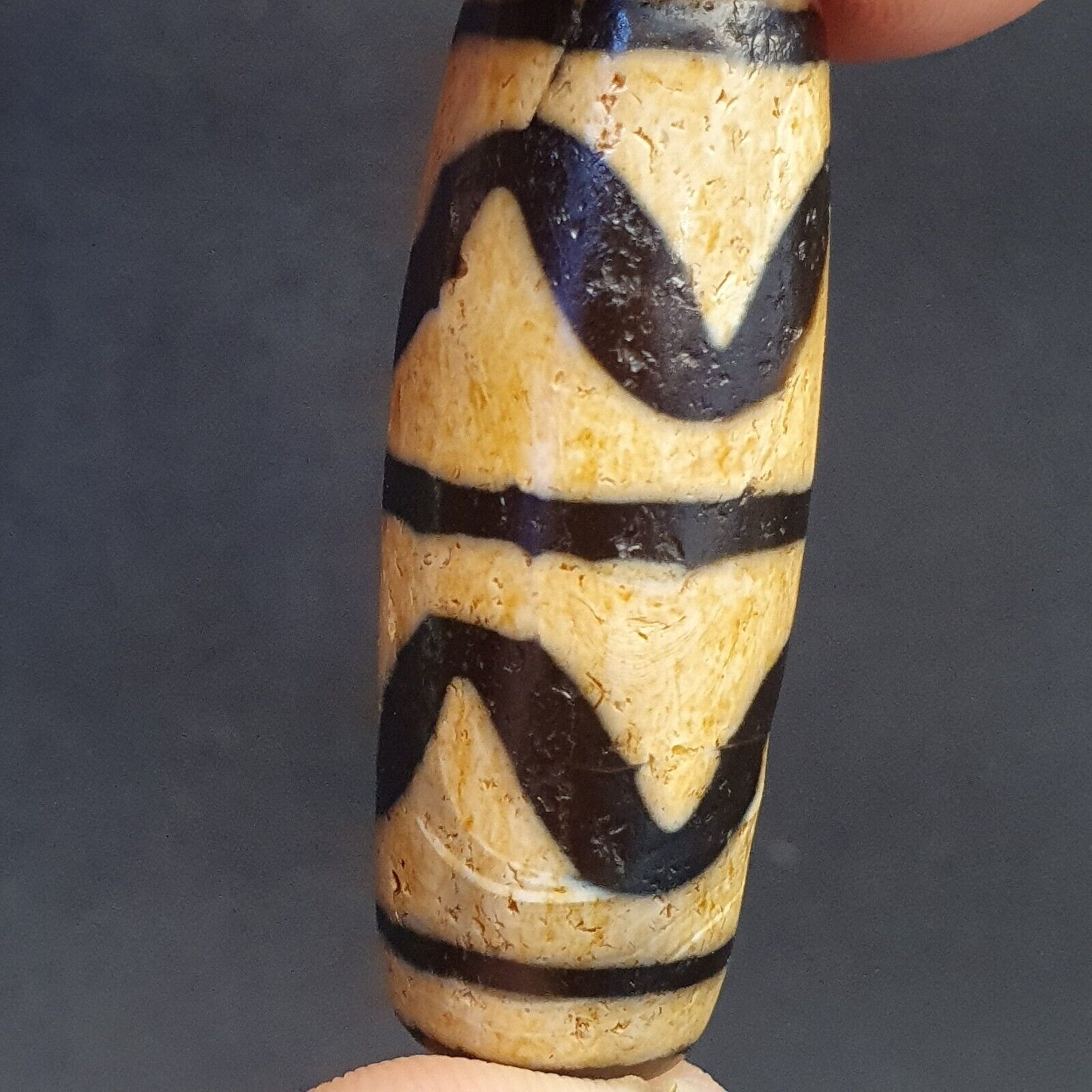 BD #112 HIMALAYAN Indo Tibetan Central Asian Etched Agate beads Antique bead