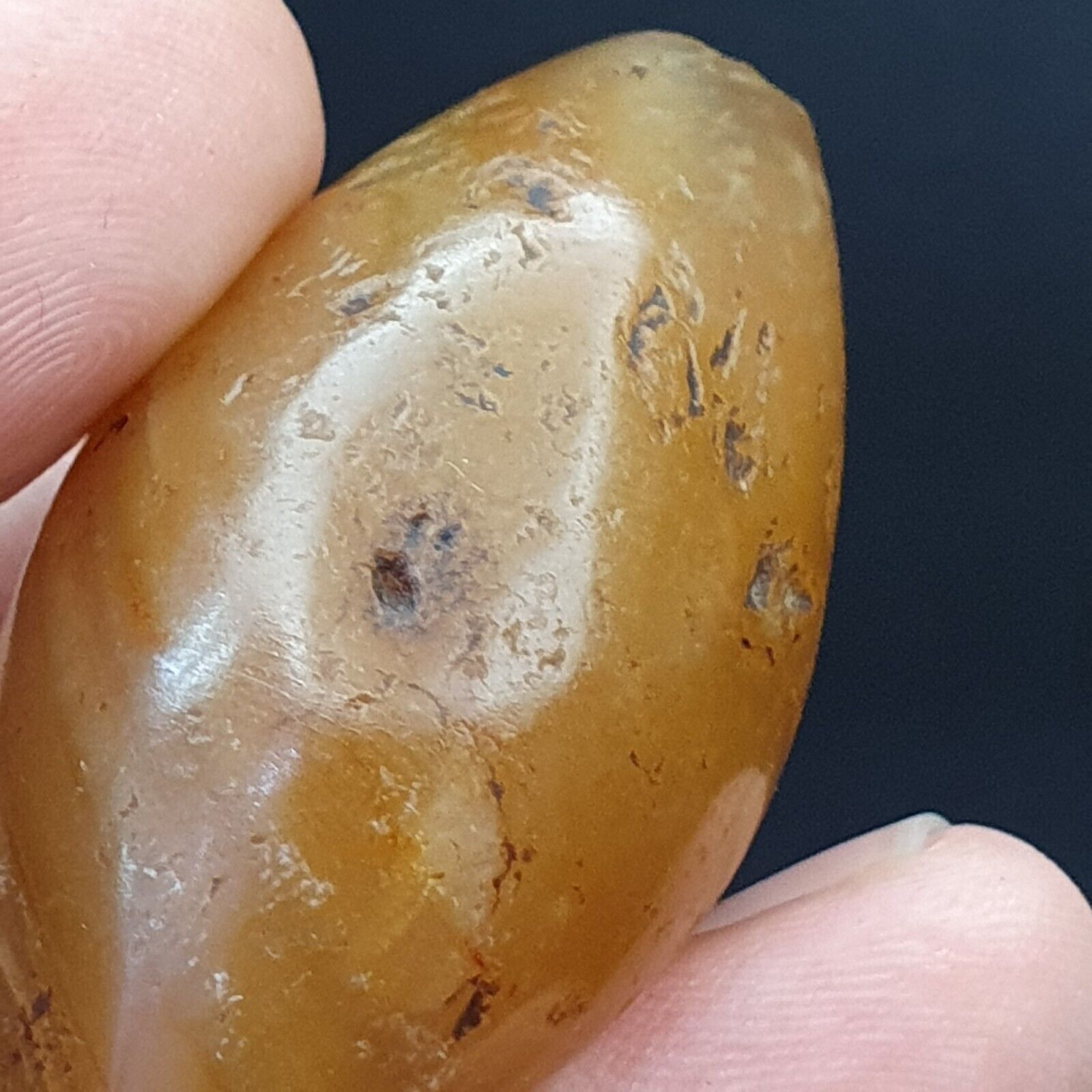 SL05 Wonderfully old Antique Himalayan Indo Tibetan Eye Suleimany Bead