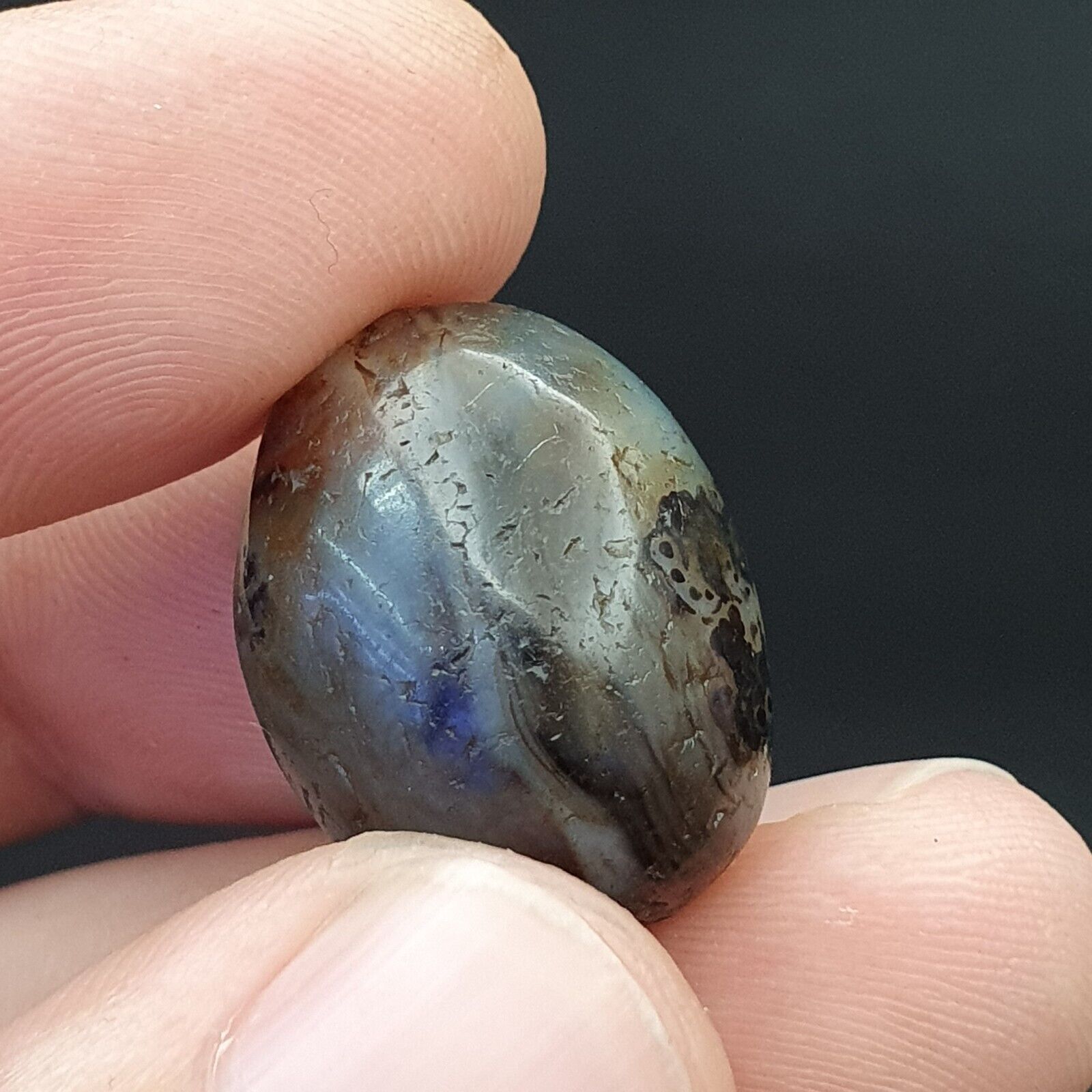SL09 ancient old Antique Himalayan Indo Tibetan Eye Suleimany Bead