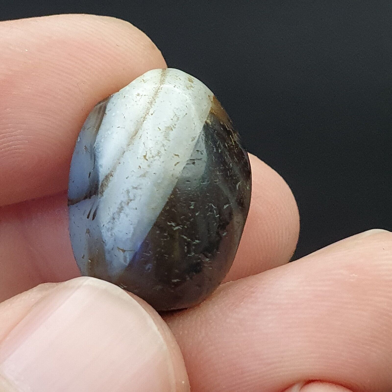 SL09 ancient old Antique Himalayan Indo Tibetan Eye Suleimany Bead