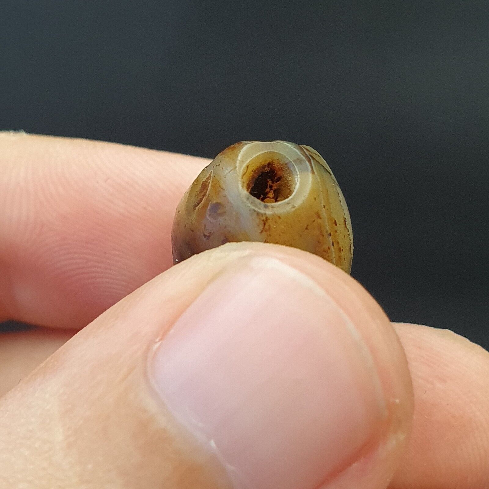 SL014 ancient old Antique Himalayan Indo Tibetan Eye Suleimany Bead