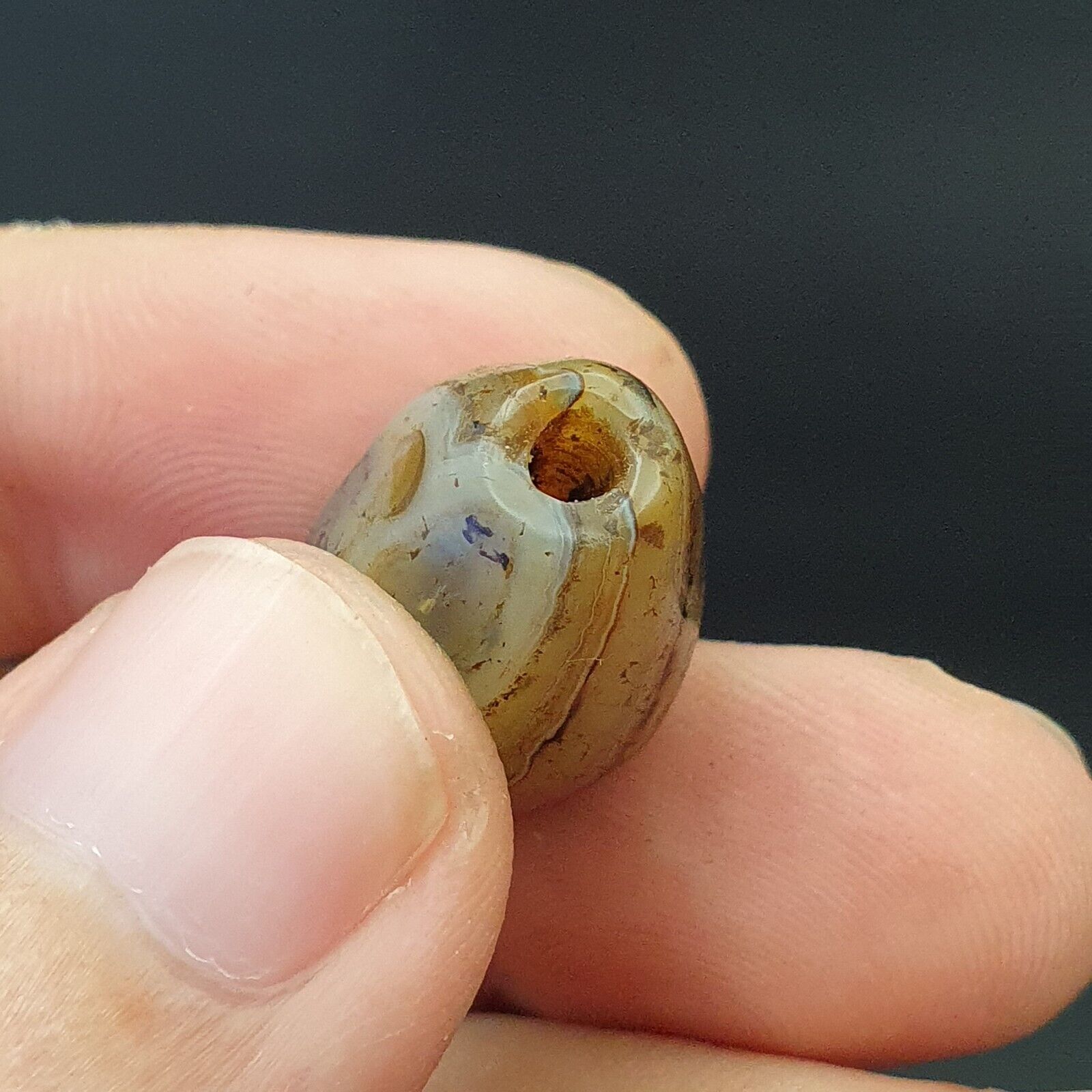 SL014 ancient old Antique Himalayan Indo Tibetan Eye Suleimany Bead