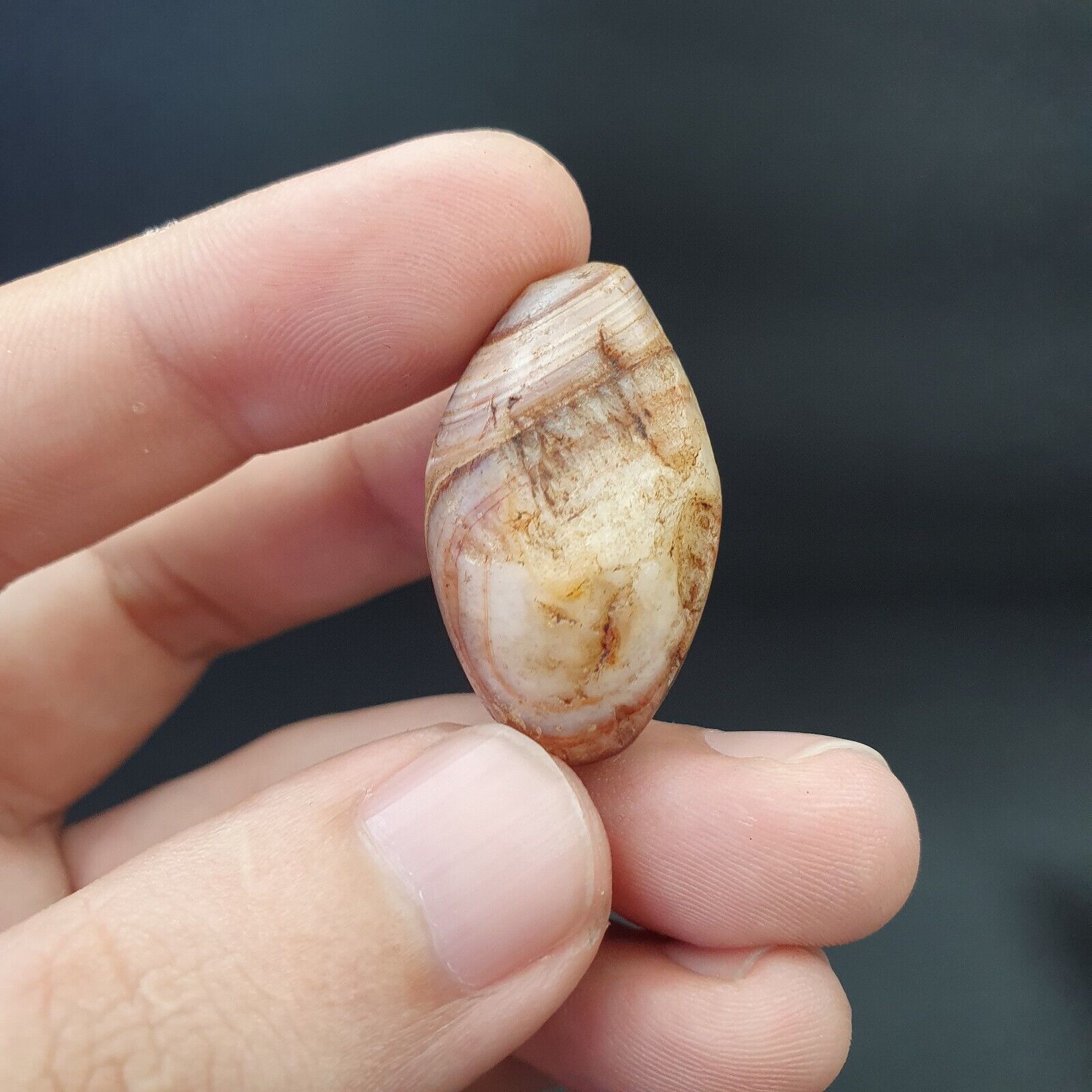 SL04 Wonderfully old Antique Himalayan Indo Tibetan Eye Suleimany Bead