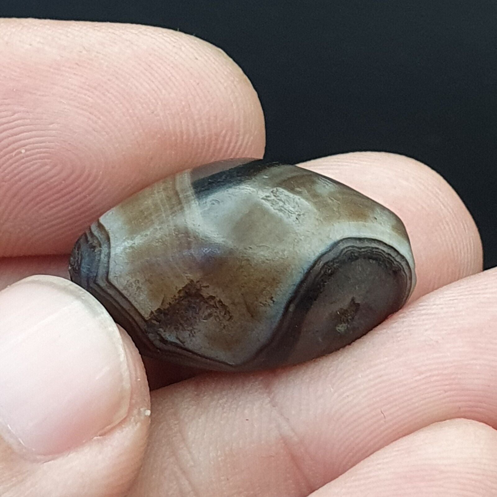 Wonderfully old Antique Himalayan Indo Tibetan Eye Suleimany Bead SL01