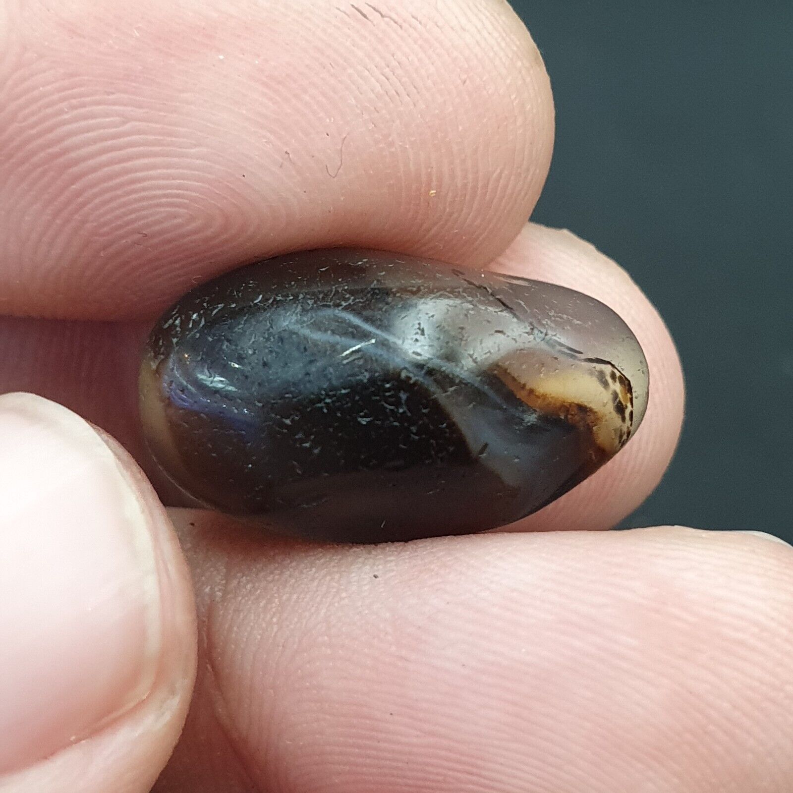 Antique Ancient Old Himalayan Soleimani Agate Bead Black and White  SL023