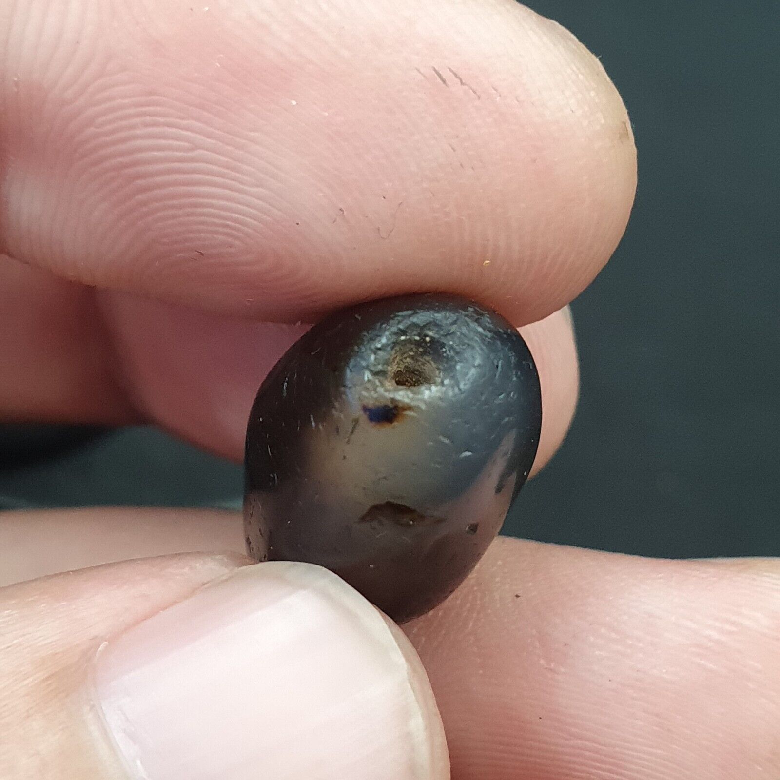 Antique Ancient Old Himalayan Soleimani Agate Bead Black and White  SL023