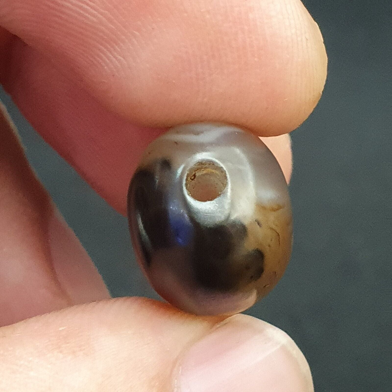 Antique Ancient Old Himalayan Soleimani Agate Bead SL018