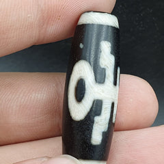 BD #119 HIMALAYAN Indo Tibetan Central Asian Etched Agate beads Antique bead