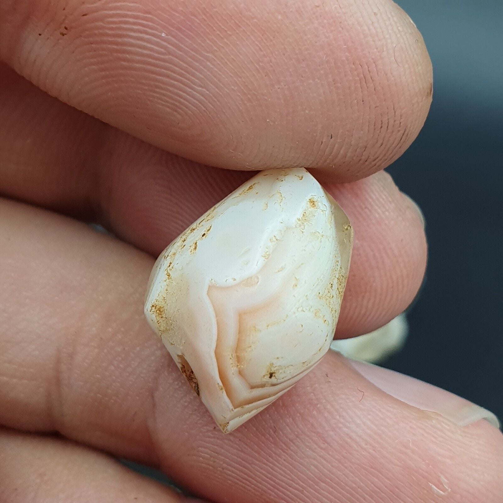 Lot 11 Antique Ancient Old Yemeni Soleimani Agate Bead White Agate   SL030