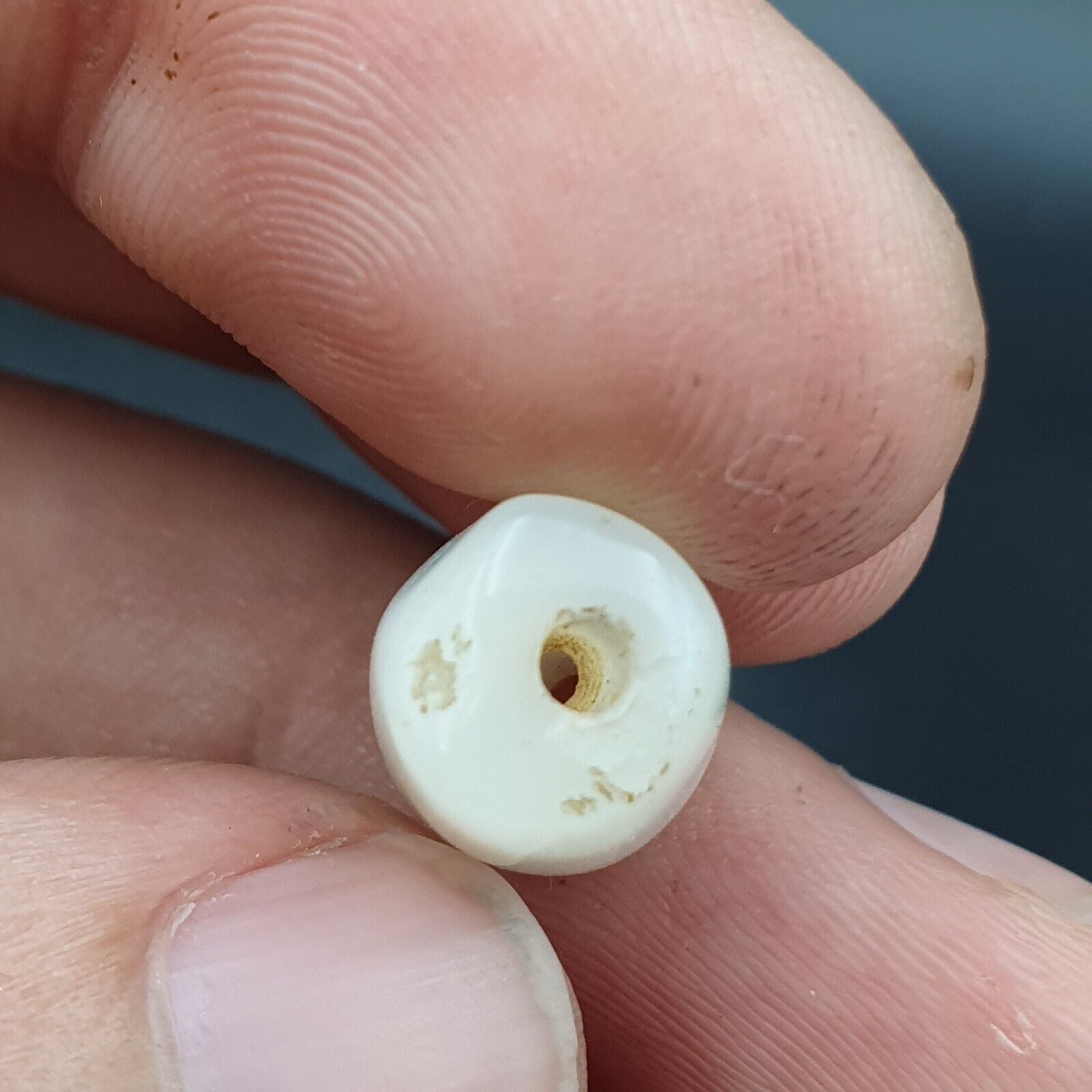 Lot 11 Antique Ancient Old Yemeni Soleimani Agate Bead White Agate   SL030