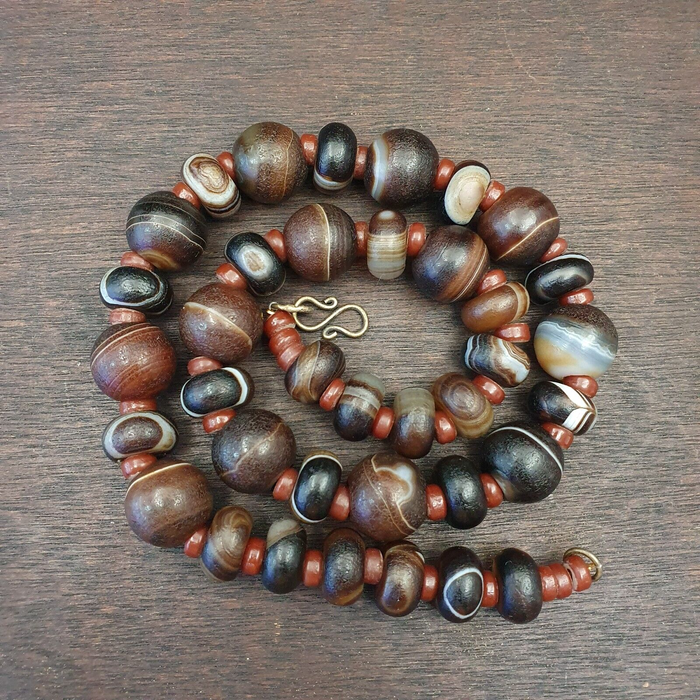 Old Himalayan Tibetan Natural Eyes Suleimani Agate Beads Necklace