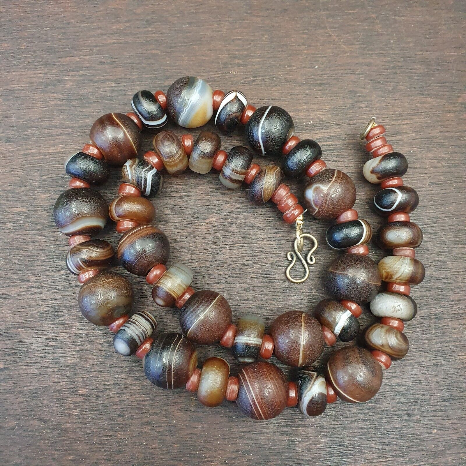 Old Himalayan Tibetan Natural Eyes Suleimani agate Beads Necklace