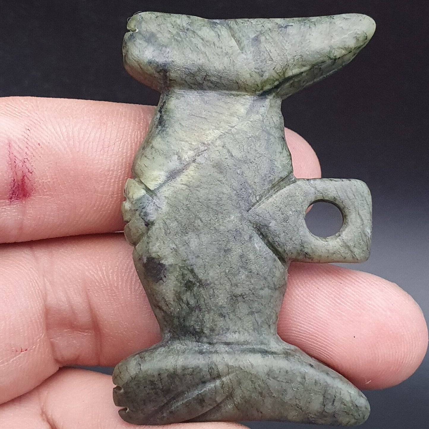 古董中國古代雕刻玉石神秘動物玉吊墜