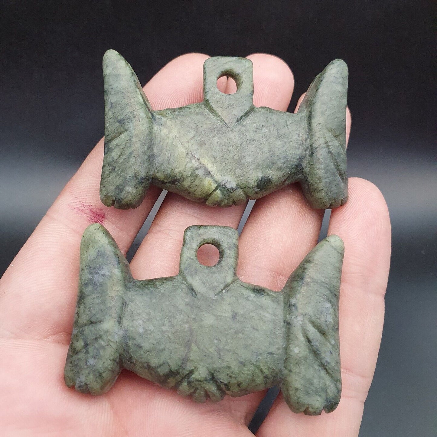 古董中國古代雕刻玉石神秘動物玉吊墜