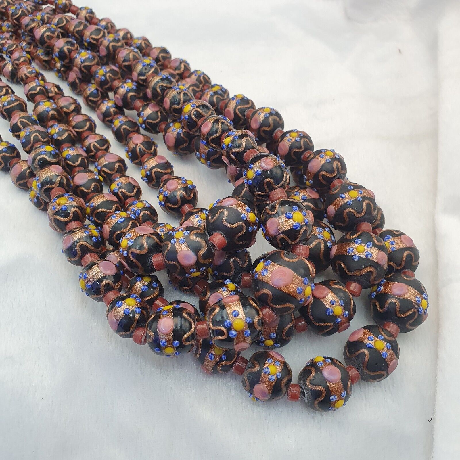 VINTAGE BEAUTIFUL MURANOI ART Fancy 13-18MM Aventurine GLASS BEADS Strand