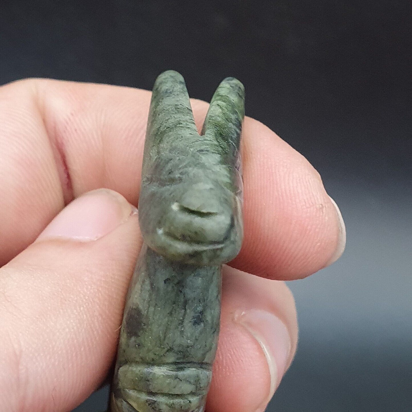 古董中國古代雕刻玉石神秘動物玉吊墜