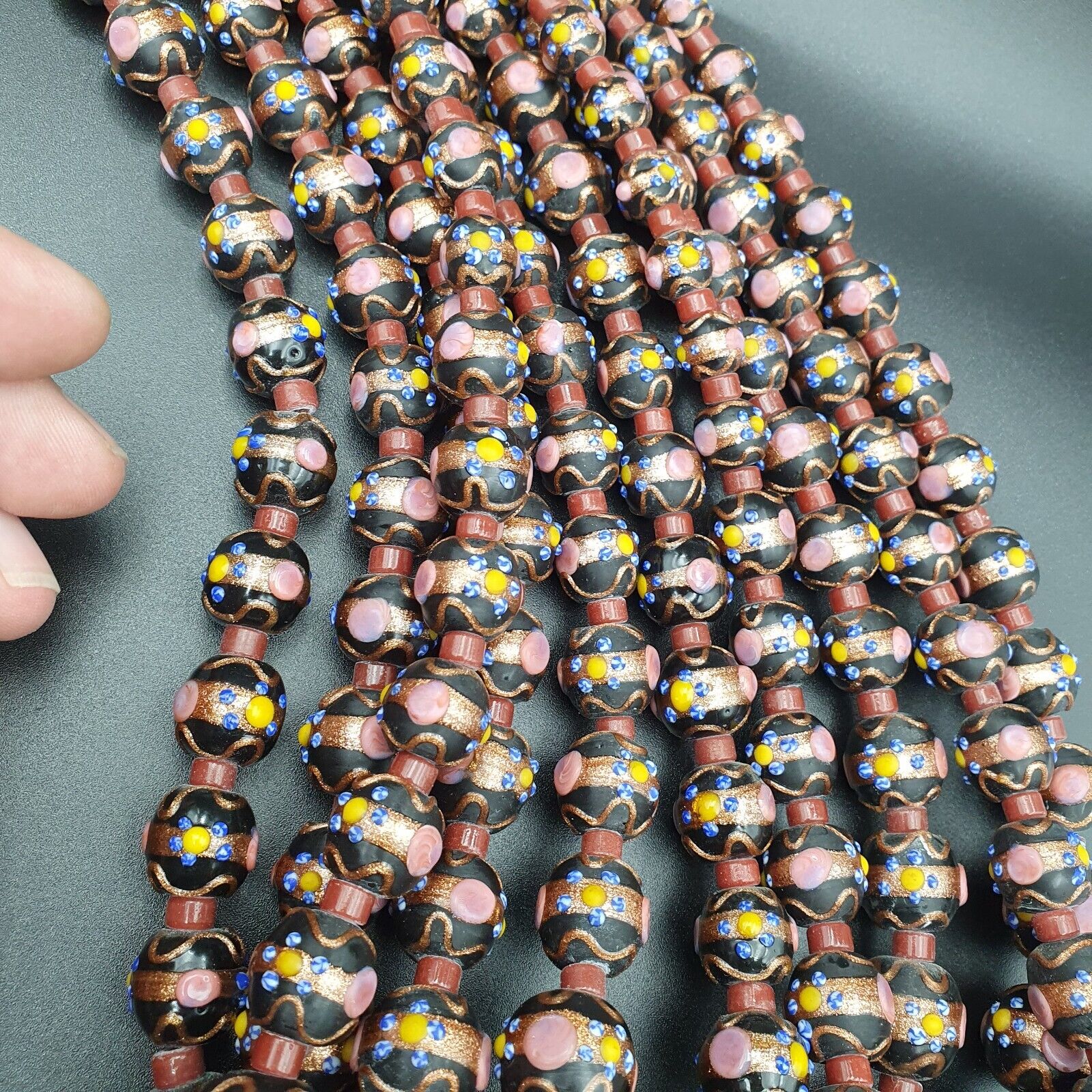 VINTAGE BEAUTIFUL MURANOI ART Fancy 13-18MM Aventurine GLASS BEADS Strand