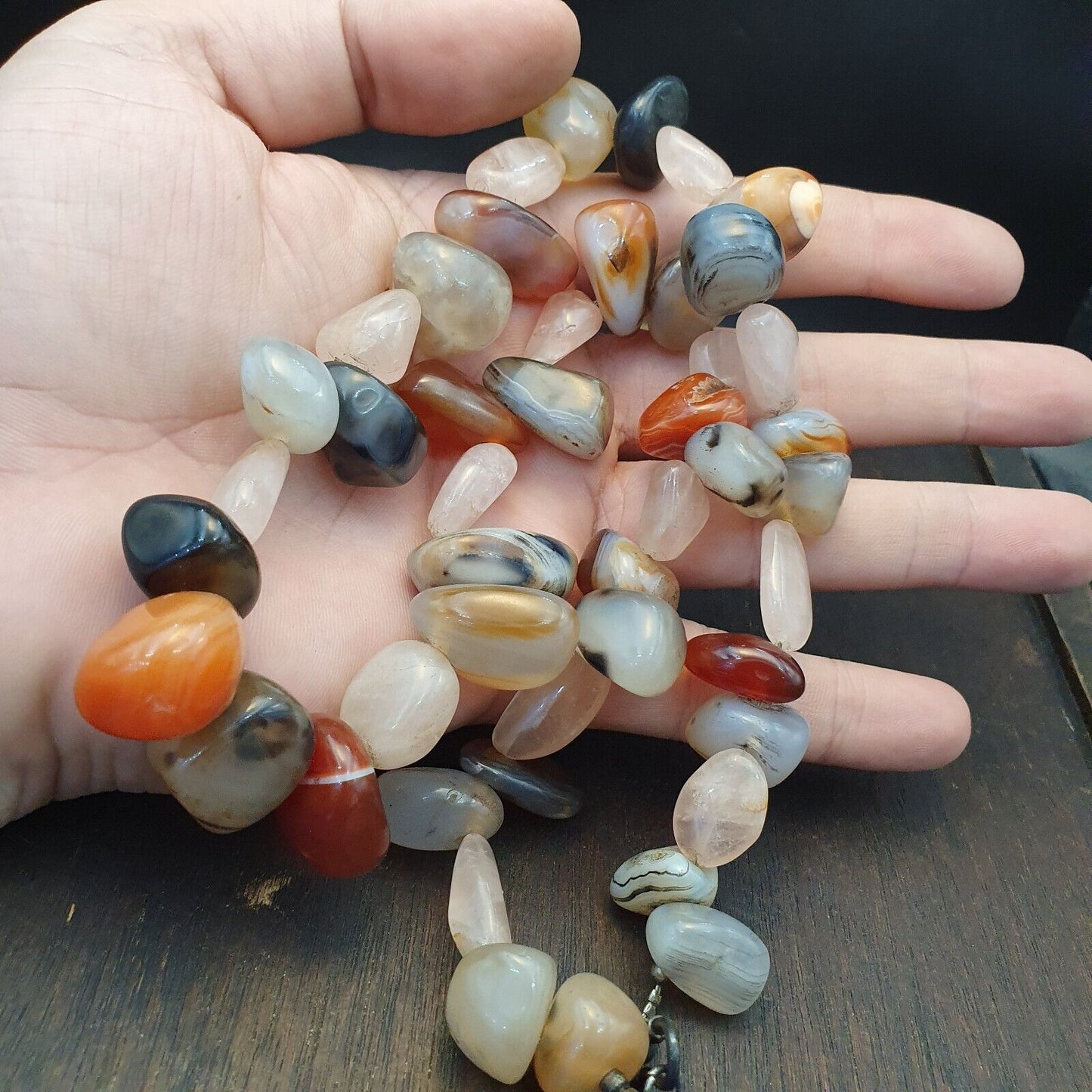 Chinesische tibetische Karneol-Perlen-Halskette. Achat-Perlen-Halskette mit silbernem Verschluss